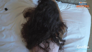 Мокро, а знаете, от чего? У меня между ног сперма 1-ого встречного