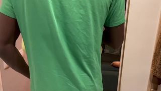 От чёрного убегаю, но не быстро — чтоб успел разъебать мою пизду